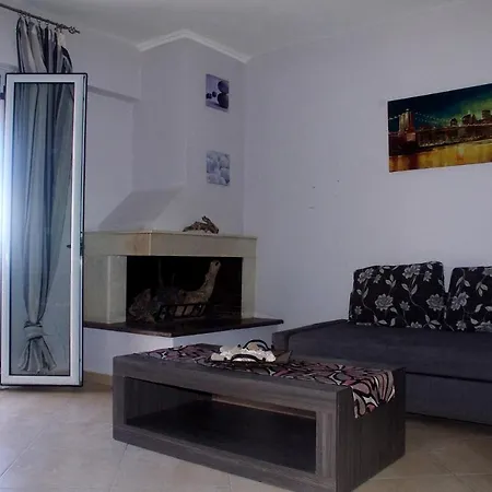 Apartment Polideros Seafront Pondi