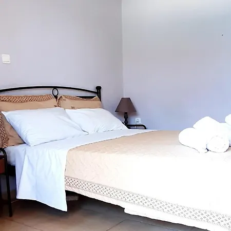 Apartment Polideros Seafront Pondi
